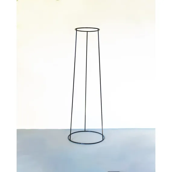 round plant stand