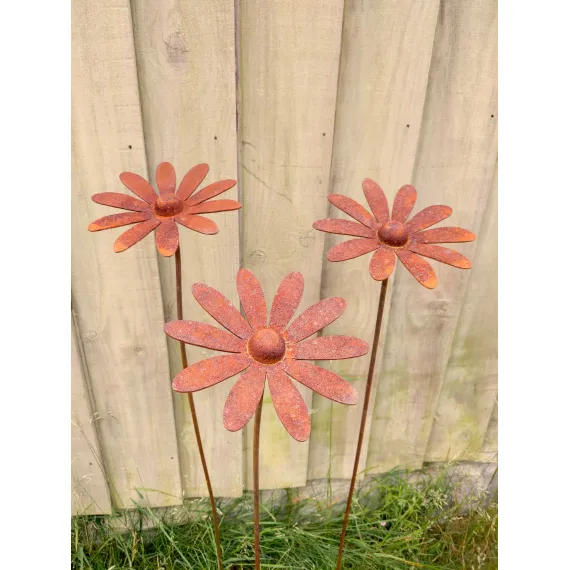 giant rusty rustic flower garden ornament sculpture art
