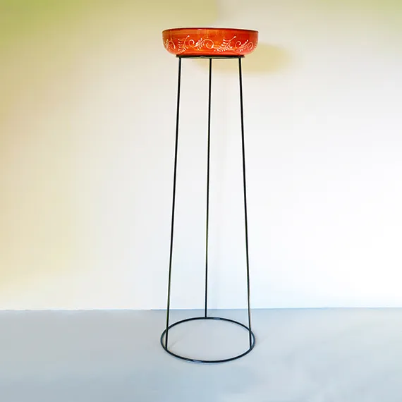 round plant stand